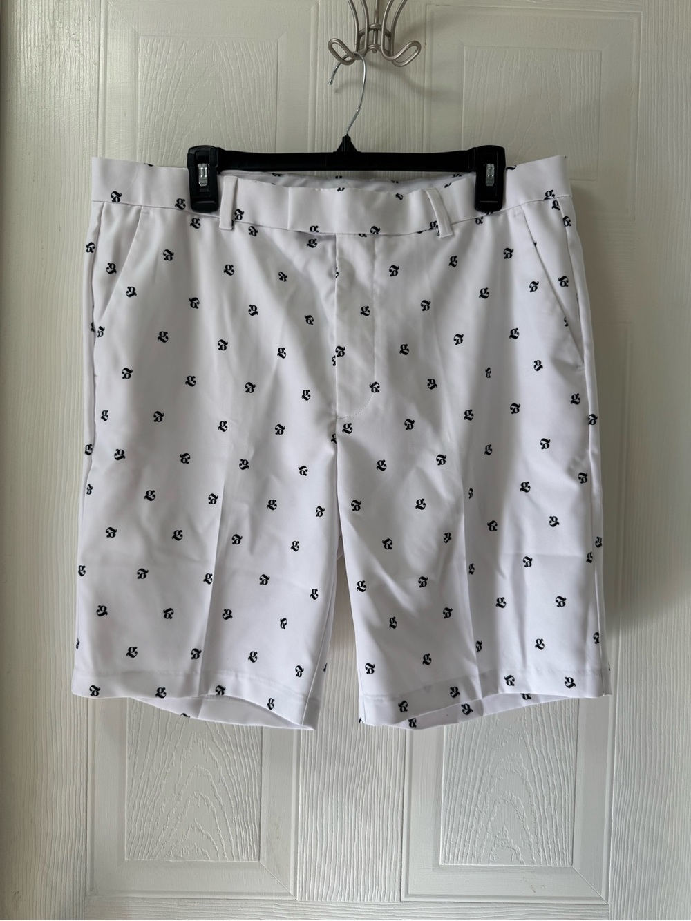 G/FORE White Mini-Logo Flat Front Golf Shorts